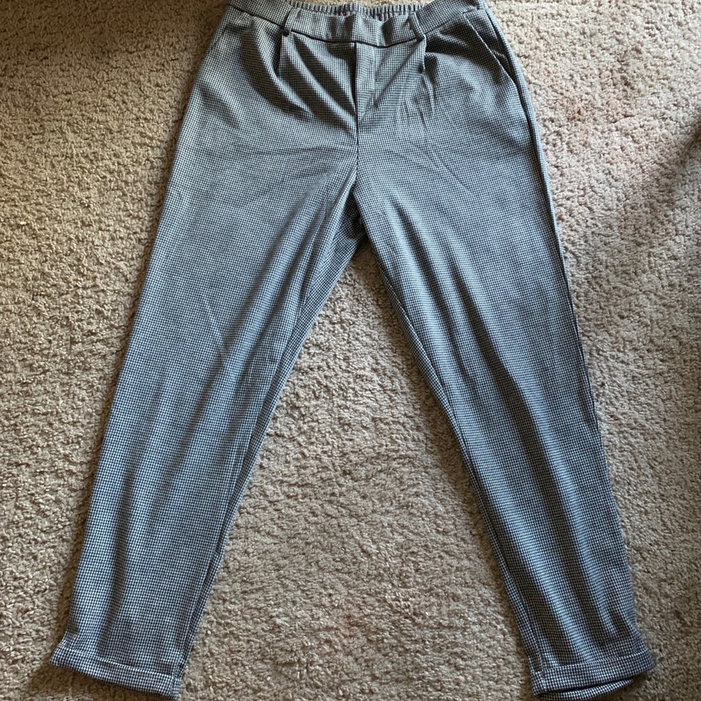 Houndstooth patterned pants